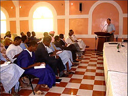 Douglas Yates during a lecture in Mauritania 2007